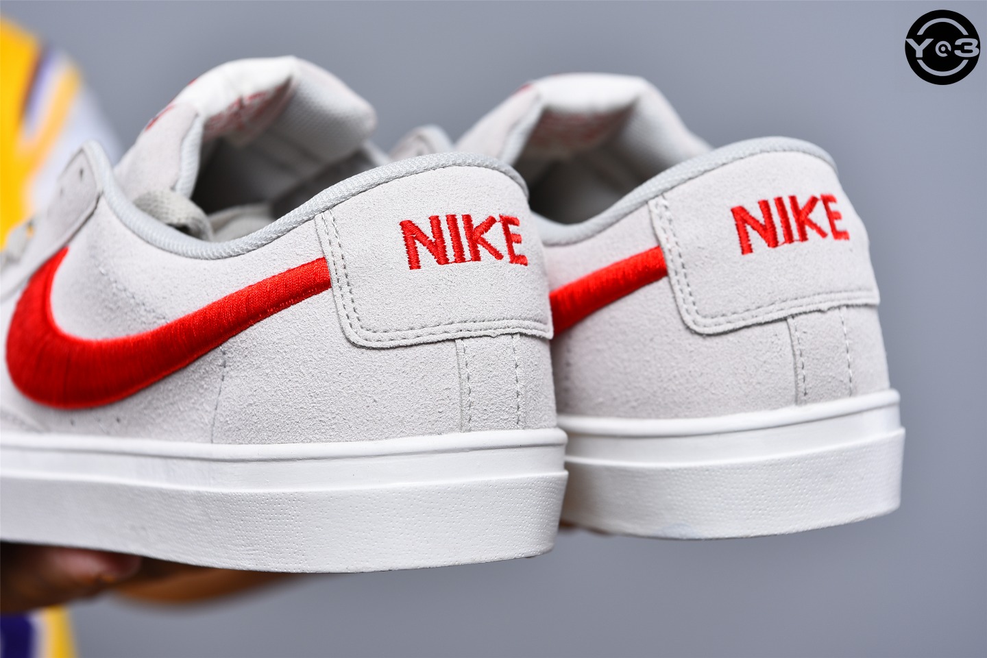 120耐克/NIKE SB ZOOM BLAZER LOW 猪巴革鞋面耐克刺绣大勾 百搭校园滑板鞋SW