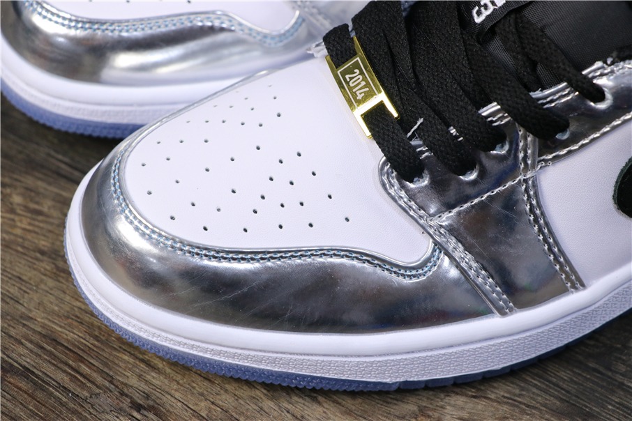 220乔丹/Air Jordan aj1 AJ1 乔丹1代 乔1 乔1低帮系列 Air Jordan 1 Low “Black Toe” 553558-016 乔1低帮伦纳德