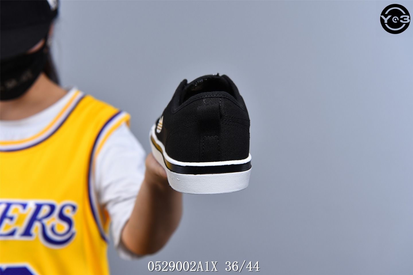 120新配色百搭款出街利器  各大明星上脚老铁跟上节奏！真标半码Adidas  阿迪达斯   Nizza 低帮校园休闲帆布板鞋