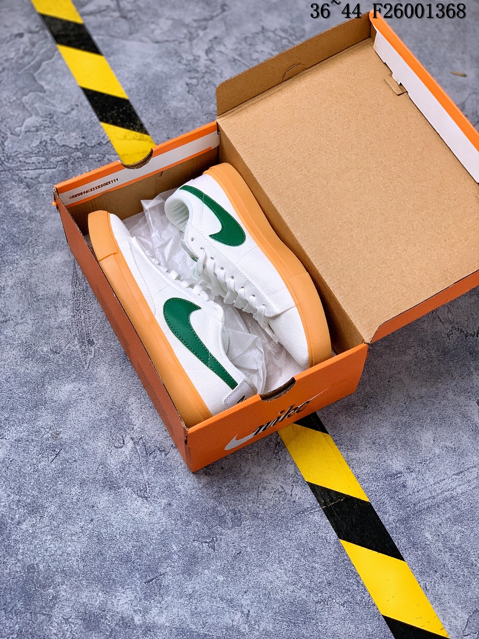 110 NIKE BLAZER LOW 耐克开拓者 低帮帆布板鞋