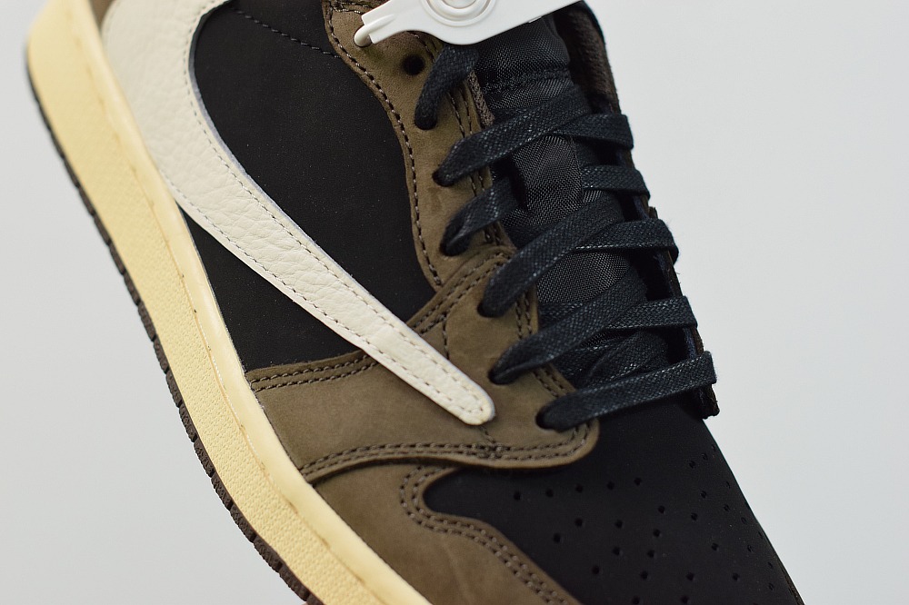 Air Jordan 1 AJ1 Low x Travis Scott 低帮倒钩 CQ4277-001
