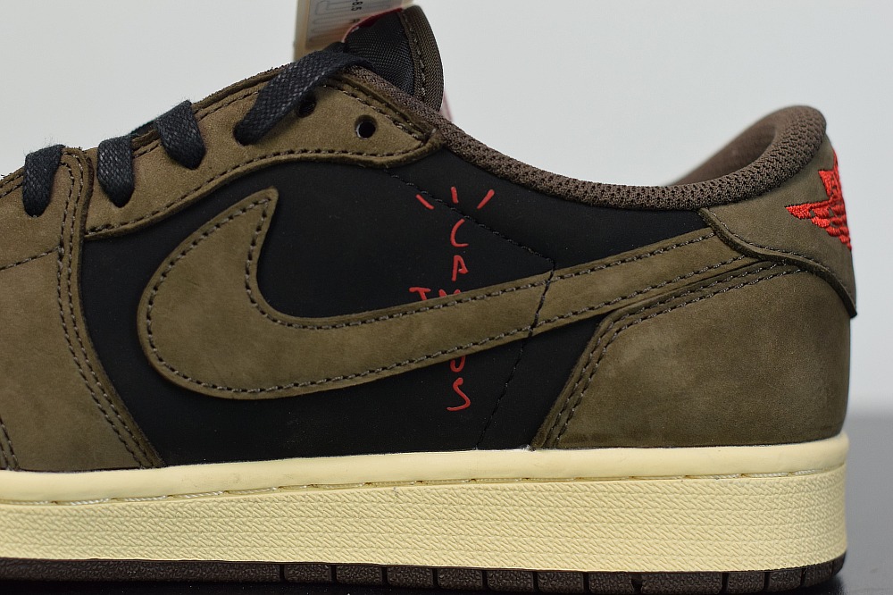 Air Jordan 1 AJ1 Low x Travis Scott 低帮倒钩 CQ4277-001