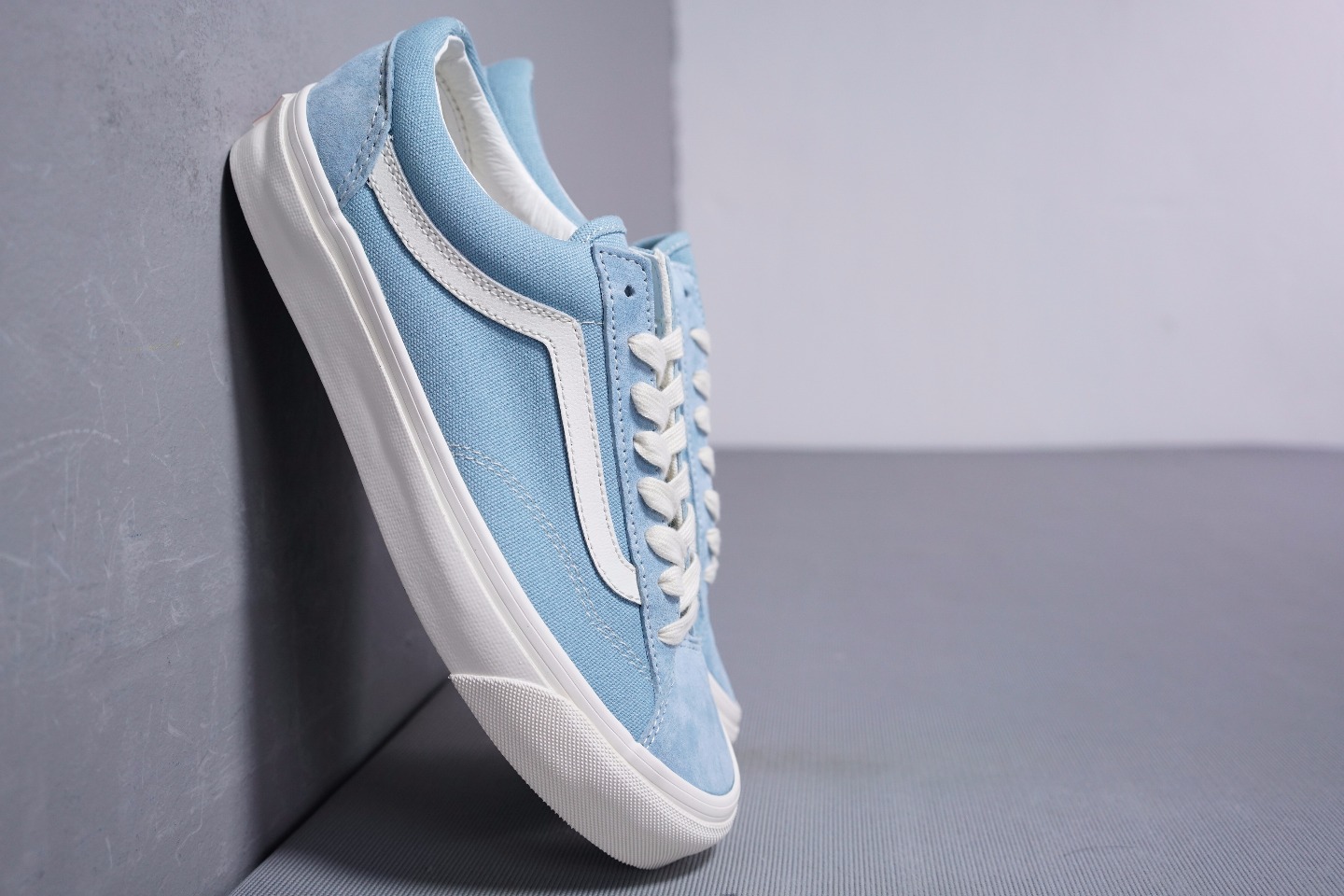 90130 美版小头 vans style 36 万斯 gd权志龙同款 麂皮 低帮滑板