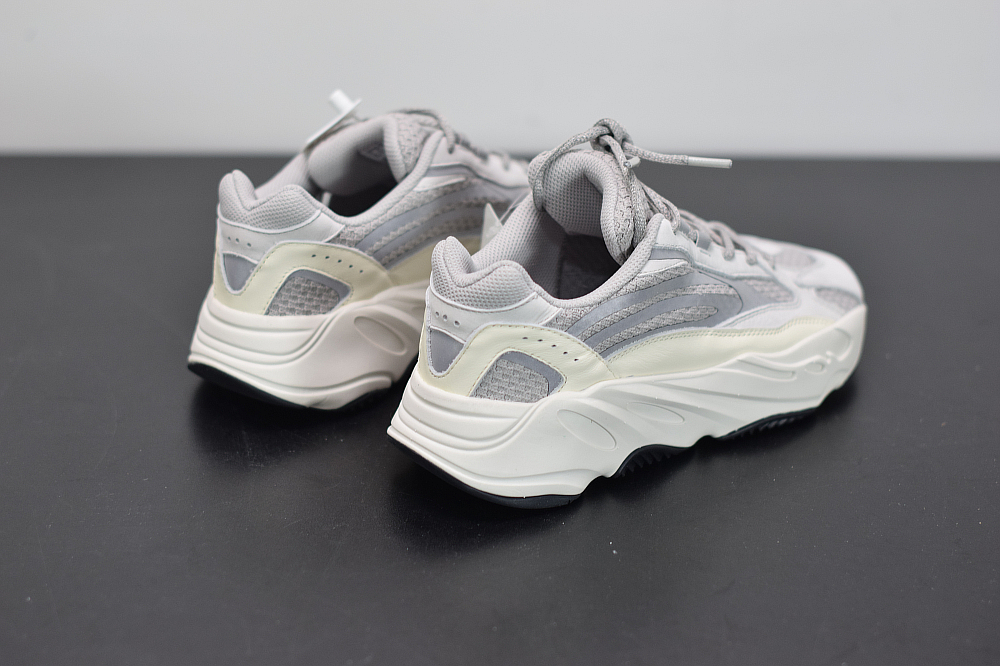 阿迪达斯 顶级纯原 yeezy 700v2复古老爹鞋 白色