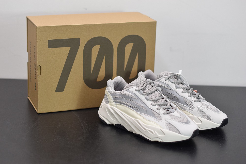 阿迪达斯 顶级纯原 yeezy 700v2复古老爹鞋 白色