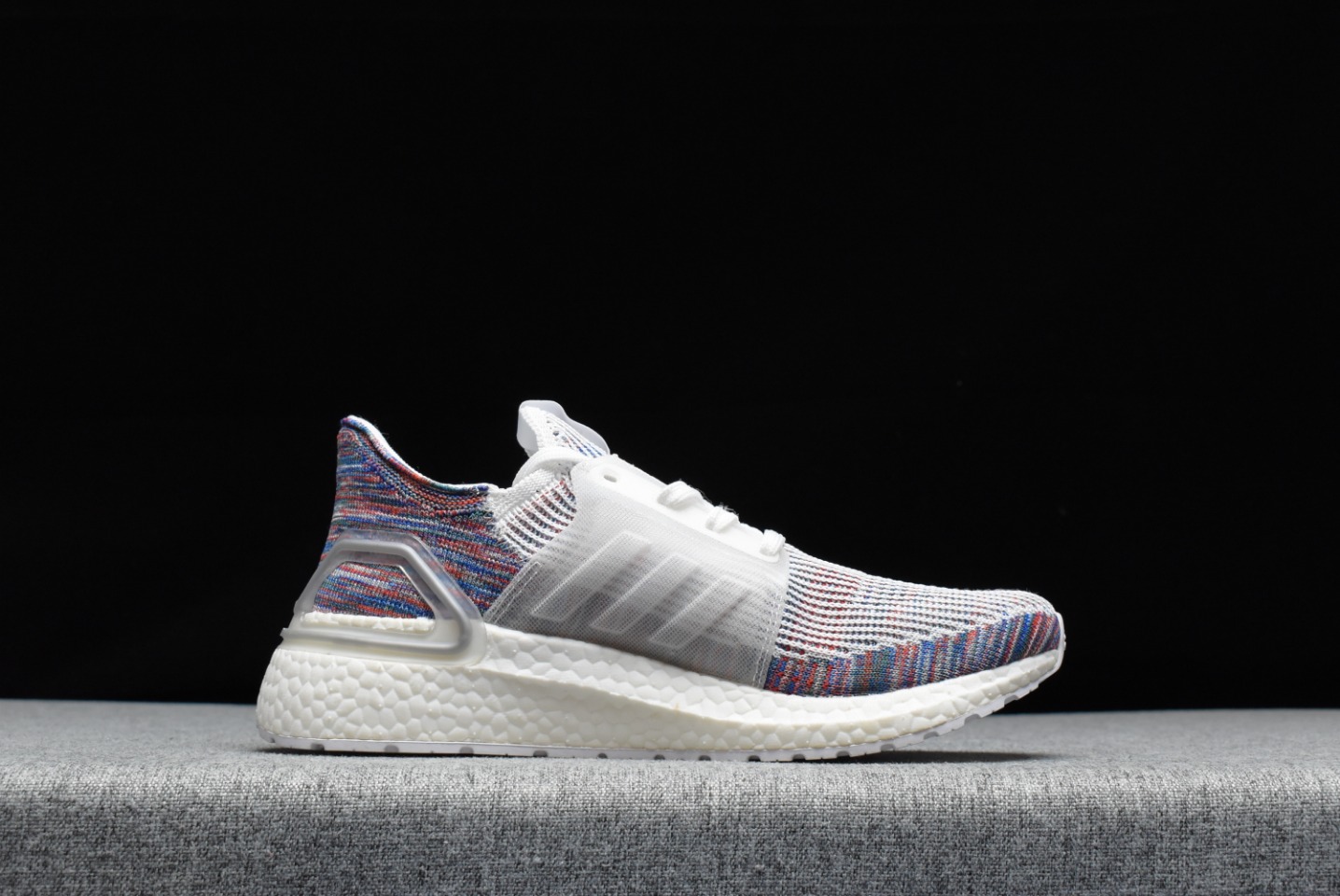 100 阿迪达斯 Adidas UltraBoost 19  B37708