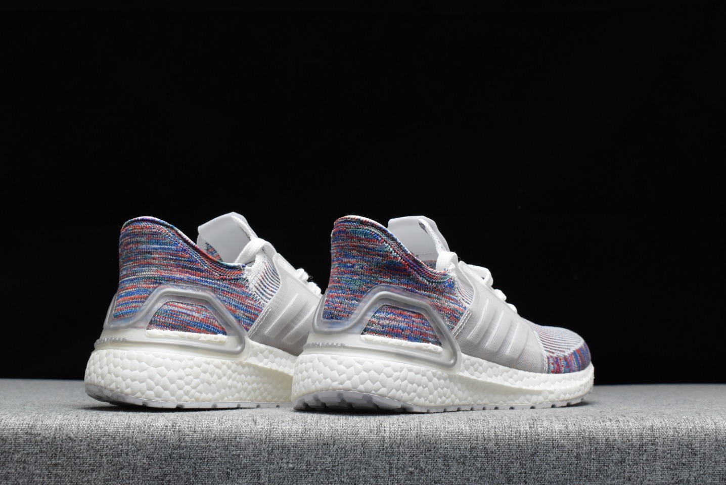 100 阿迪达斯 Adidas UltraBoost 19  B37708