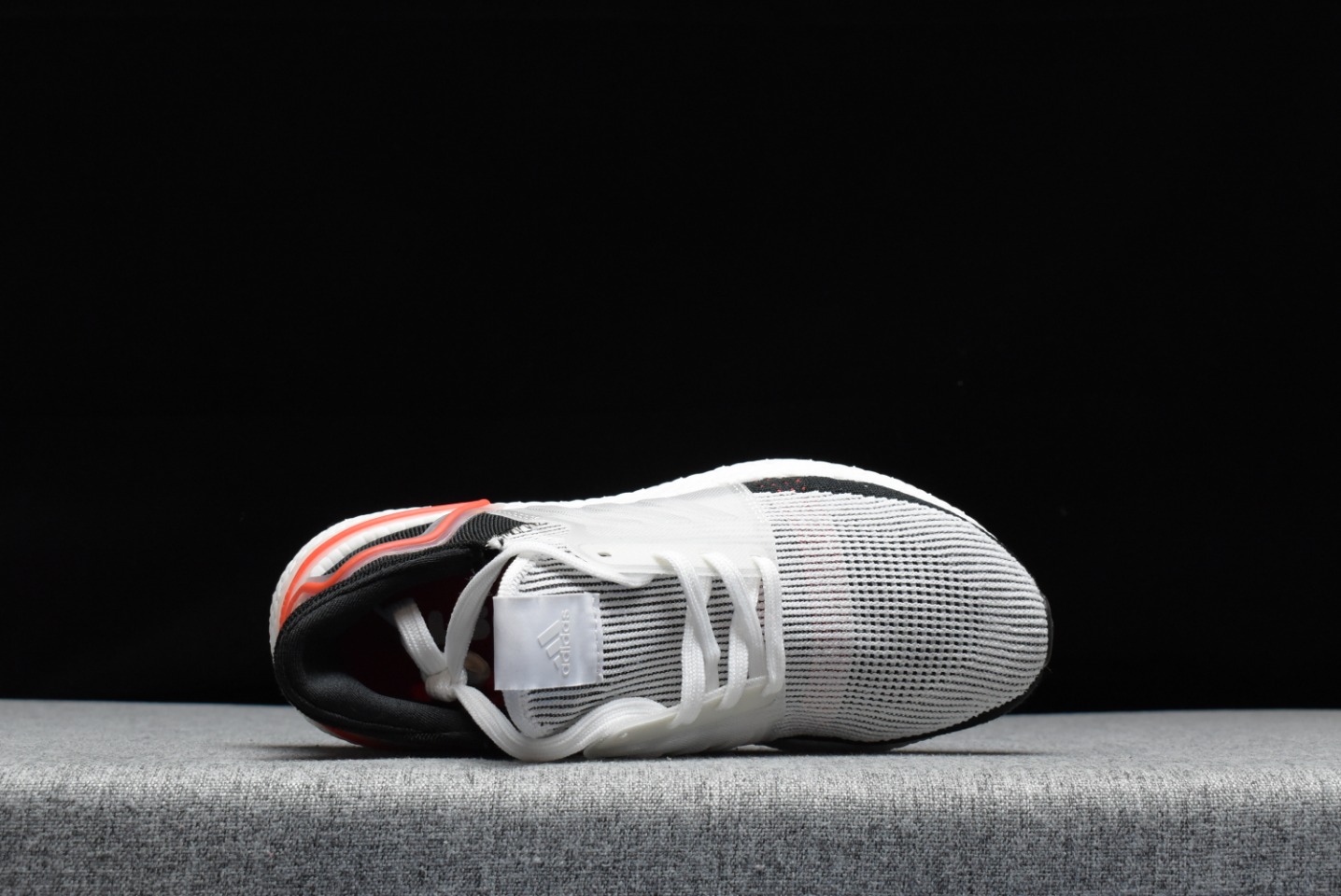 100 阿迪达斯 Adidas UltraBoost 19  F35282