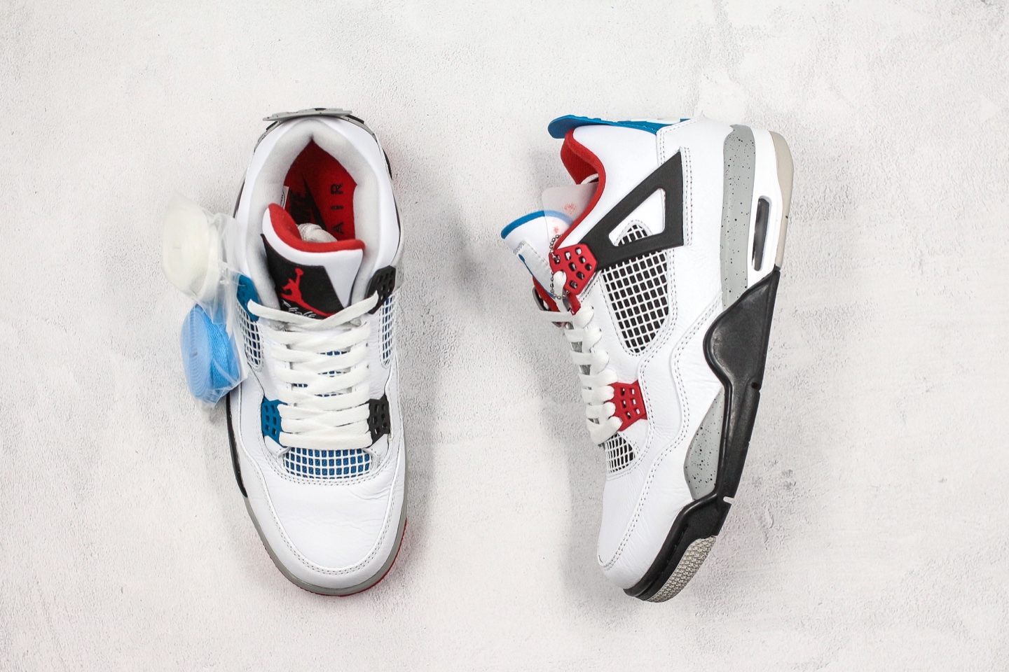 H0  纯原顶级 乔丹4代 AJ4 红蓝鸳鸯30周年Air Jordan 4 AJ4乔丹4 白红蓝水泥男鞋 原楦原档案开发纸版楦型还原Z细节原厂流水成型工艺代工原楦原底开发版型厂级拉帮注胶效果❗今年年底最重磅的30 周年压轴大戏❗Nike Air Jordan 4 “What The” 迈克尔·乔丹AJ4代中帮复古休闲运动文化篮球鞋“鸳鸯白红蓝水泥”