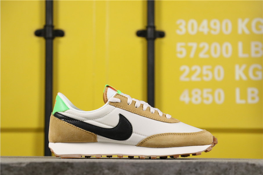 150  【真标公司货 华夫系列】耐克/NIKE  耐克华夫跑步鞋 棕白黑 CK2351-700