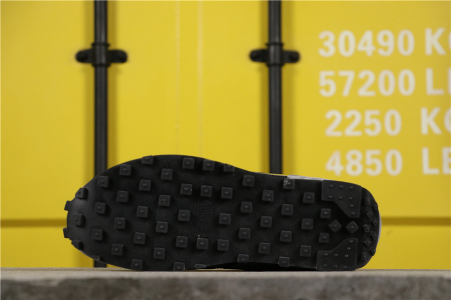 150  【真标公司货 华夫系列】耐克/NIKE  耐克华夫跑步鞋 碳灰黑 BV7725-002
