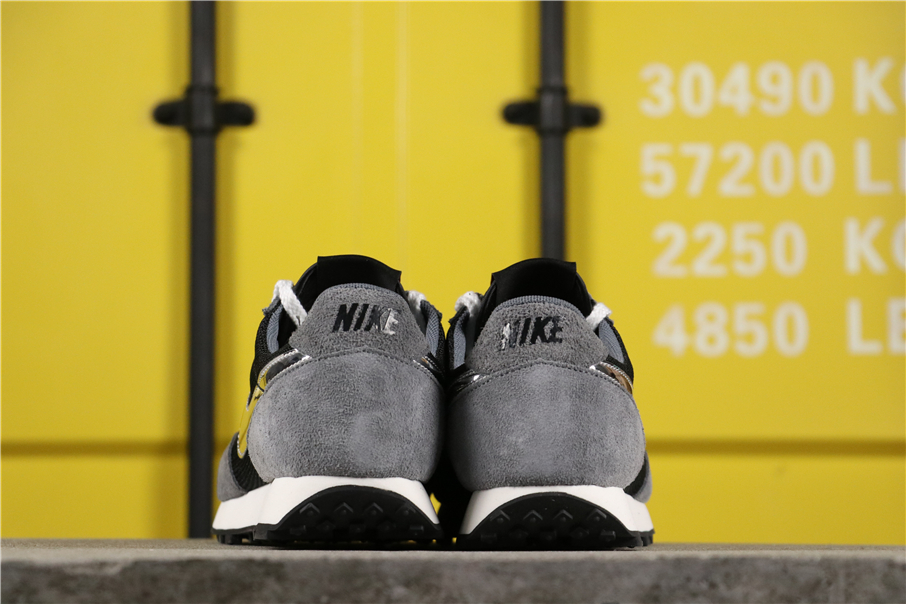 150  【真标公司货 华夫系列】耐克/NIKE  耐克华夫跑步鞋 碳灰黑 BV7725-002