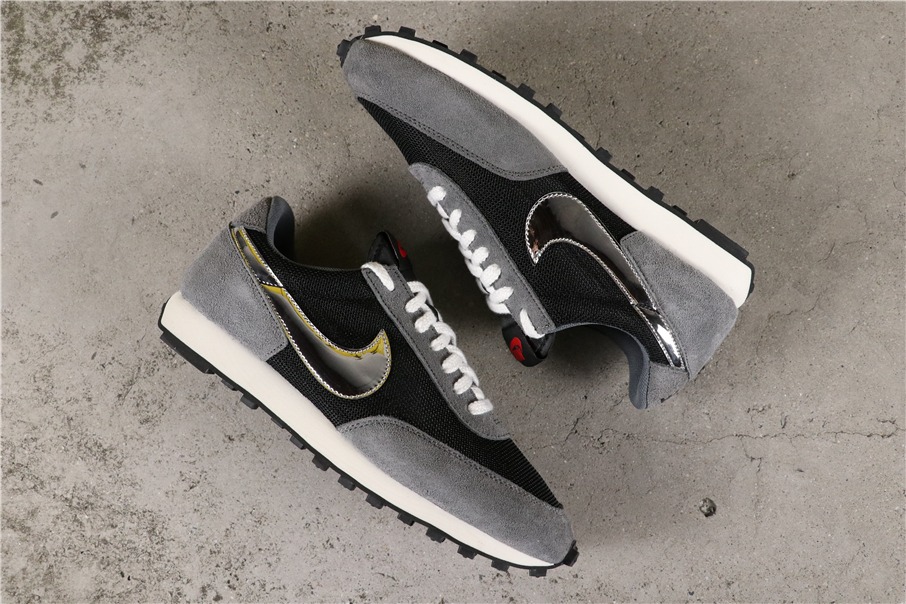 150  【真标公司货 华夫系列】耐克/NIKE  耐克华夫跑步鞋 碳灰黑 BV7725-002