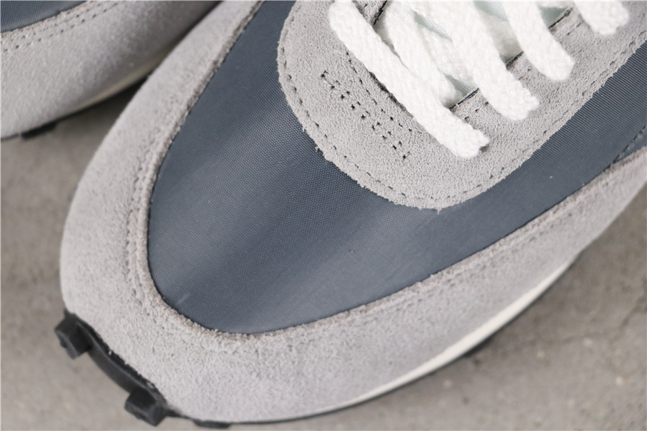 150  【真标公司货 华夫系列】耐克/NIKE  耐克华夫跑步鞋 灰紫 BV7725-001