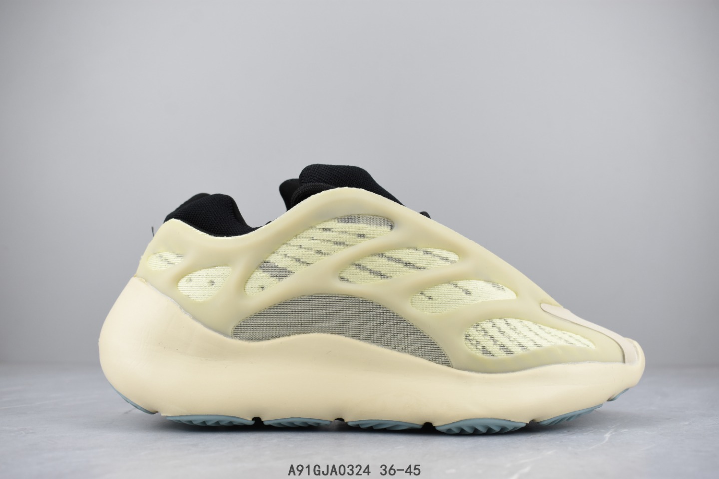 Adidas Yeezy Boost 350 V3 Hyperspace EG7494 Running .