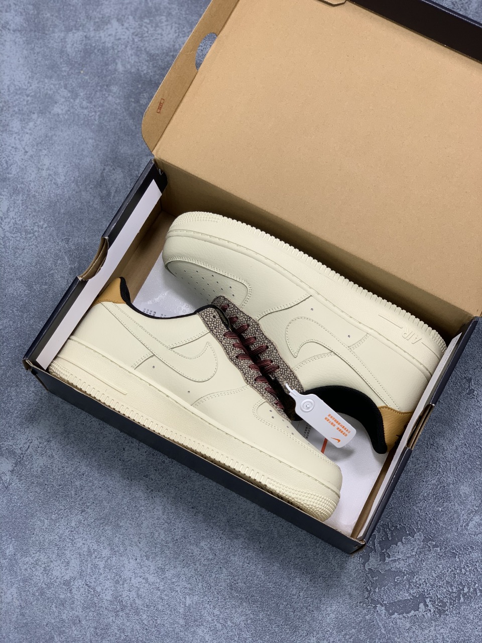 220 公司级 Nike Air Force 1 '07 LV8 ”大理石纹”CK4363-100