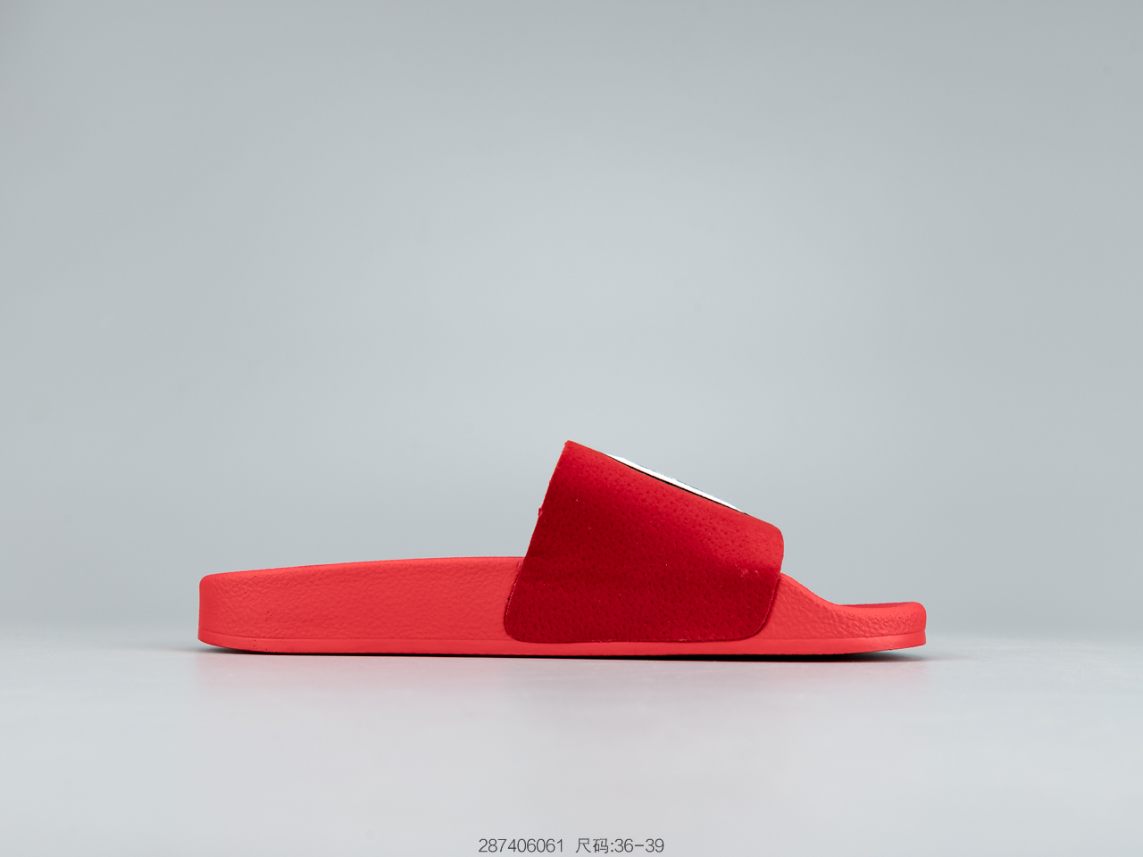 90 阿迪达斯 Adilette Sandal W DA9017 男女夏季休闲潮流拖鞋 沙滩凉鞋