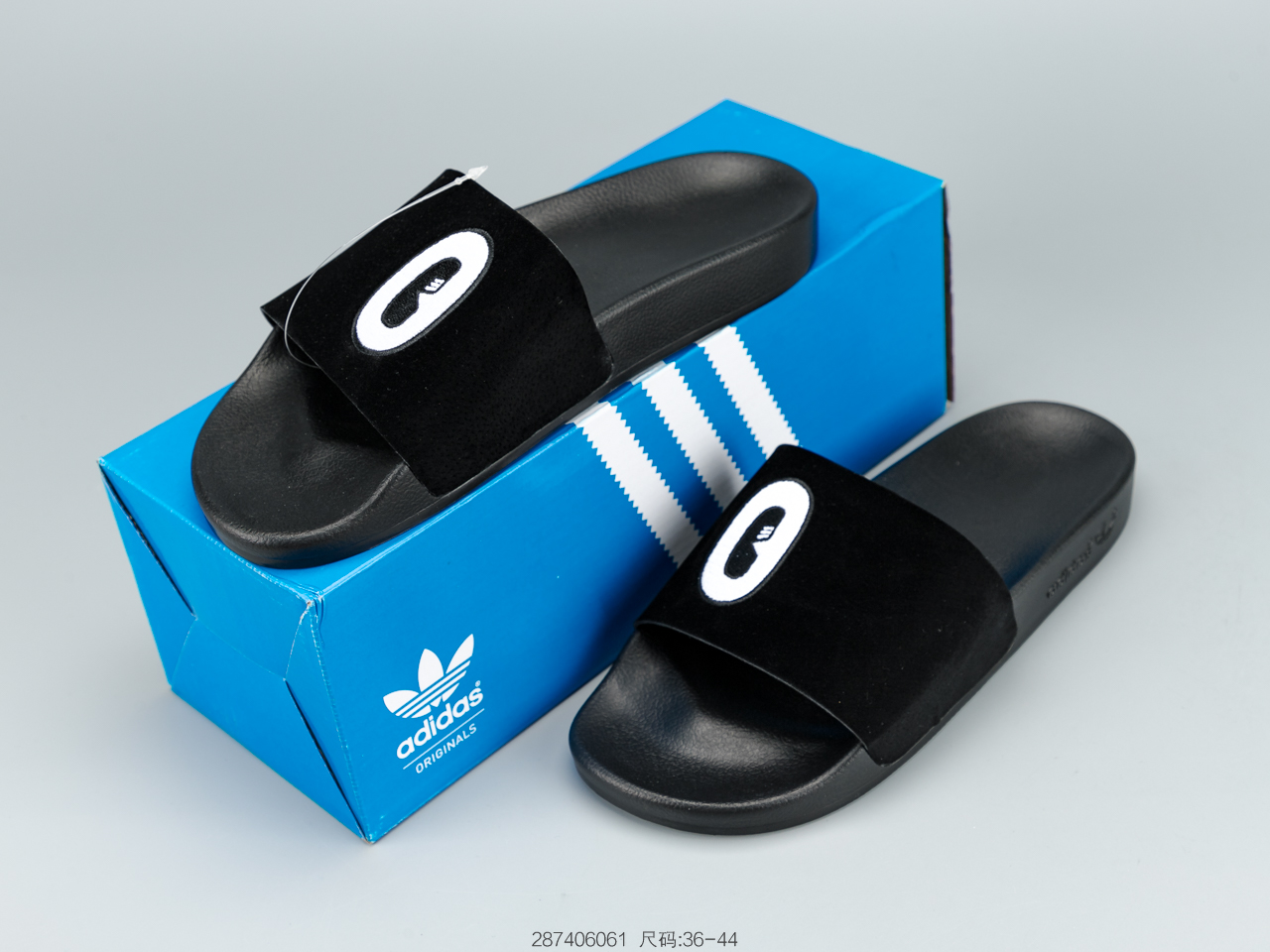 90 阿迪达斯 Adilette Sandal W DA9017 男女夏季休闲潮流拖鞋 沙滩凉鞋