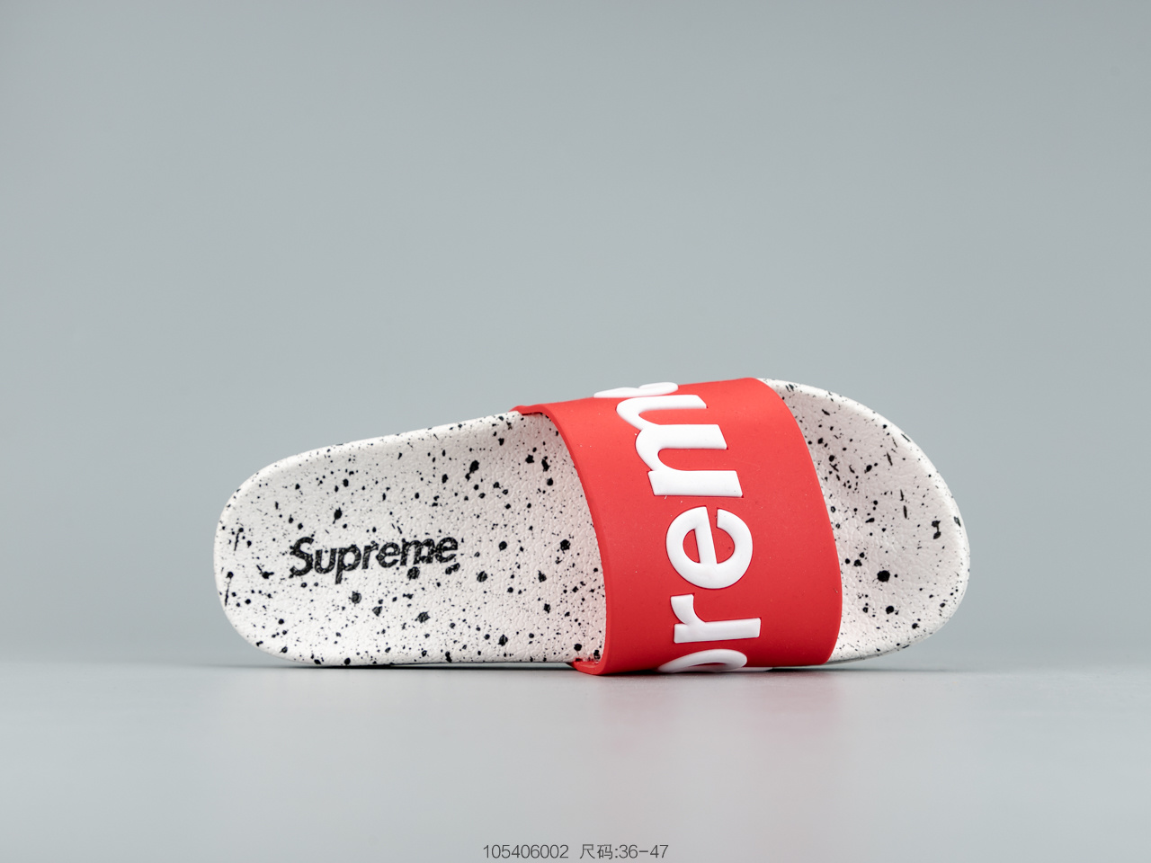 110公司级 Superme 潮牌拖鞋 不要以为随便穿双拖鞋就是时尚达人了-莆田鞋,莆田鞋货源,高仿鞋,高仿鞋货源,安福档口,莆田高仿鞋,莆田鞋批发,高仿鞋批发,莆田高仿运动鞋,高仿运动鞋,莆田运动鞋 110公司级 Superme 潮牌拖鞋 不要以为随便穿双拖鞋就是时尚达人了