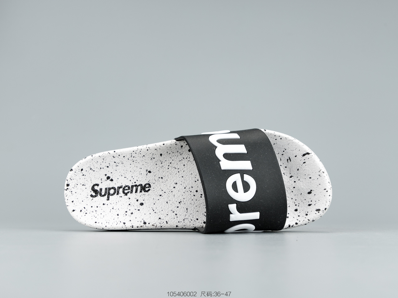 110公司级 Superme 潮牌拖鞋 不要以为随便穿双拖鞋就是时尚达人了-莆田鞋,莆田鞋货源,高仿鞋,高仿鞋货源,安福档口,莆田高仿鞋,莆田鞋批发,高仿鞋批发,莆田高仿运动鞋,高仿运动鞋,莆田运动鞋 110公司级 Superme 潮牌拖鞋 不要以为随便穿双拖鞋就是时尚达人了