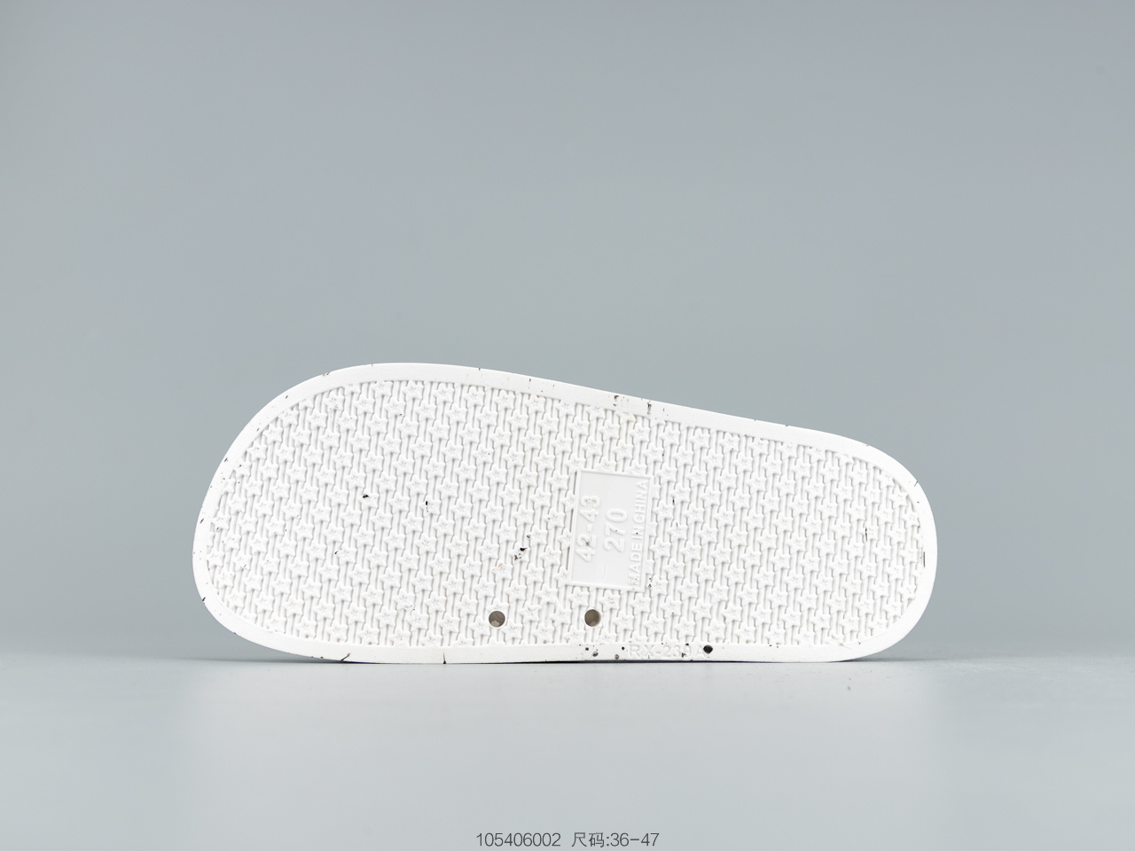 110公司级 Superme 潮牌拖鞋 不要以为随便穿双拖鞋就是时尚达人了-莆田鞋,莆田鞋货源,高仿鞋,高仿鞋货源,安福档口,莆田高仿鞋,莆田鞋批发,高仿鞋批发,莆田高仿运动鞋,高仿运动鞋,莆田运动鞋 110公司级 Superme 潮牌拖鞋 不要以为随便穿双拖鞋就是时尚达人了