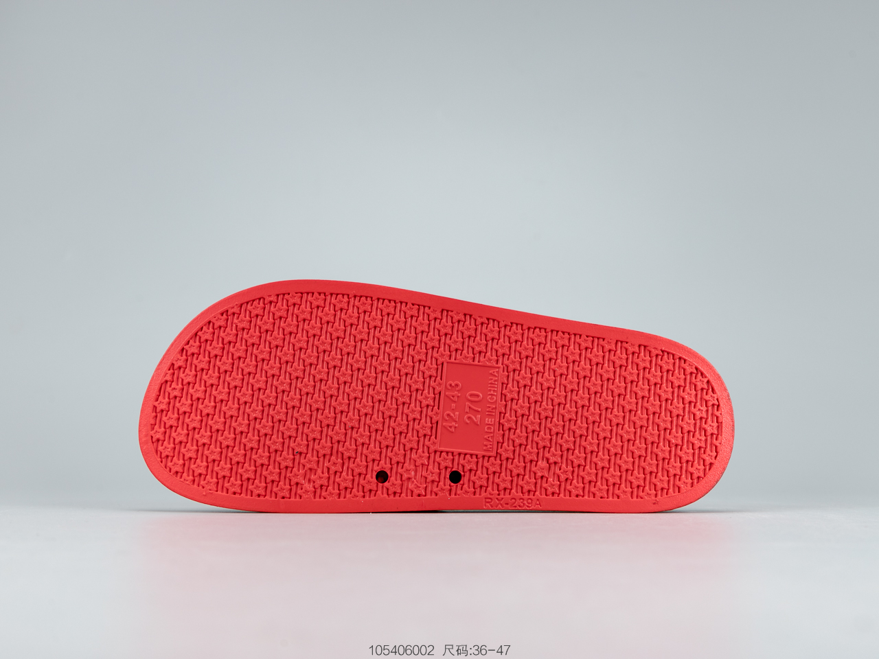 110公司级 Superme 潮牌拖鞋 不要以为随便穿双拖鞋就是时尚达人了