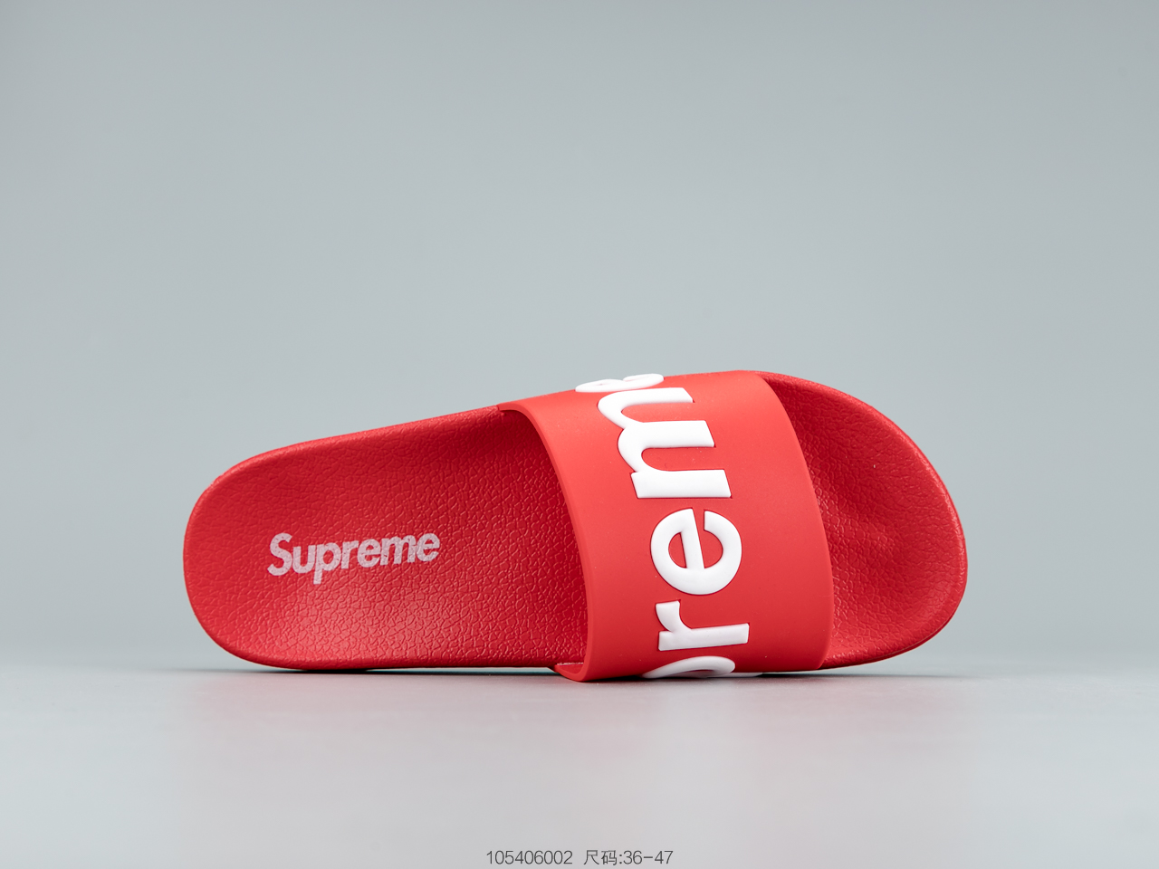 110公司级 Superme 潮牌拖鞋 不要以为随便穿双拖鞋就是时尚达人了