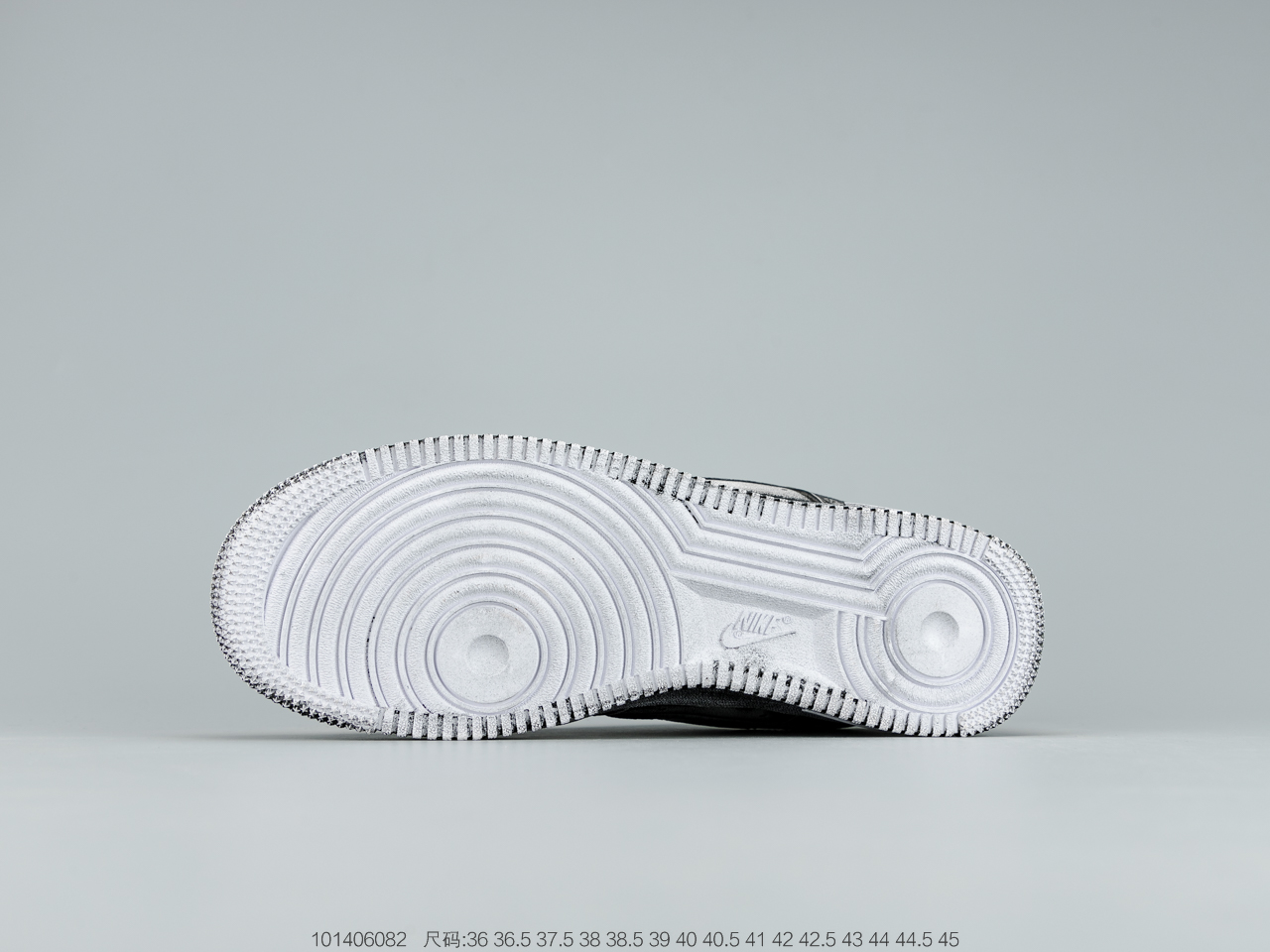 150 耐克 Nike Air Force 1 Mid“黑白做旧” 空军复古低帮时尚休闲板鞋  315122-111