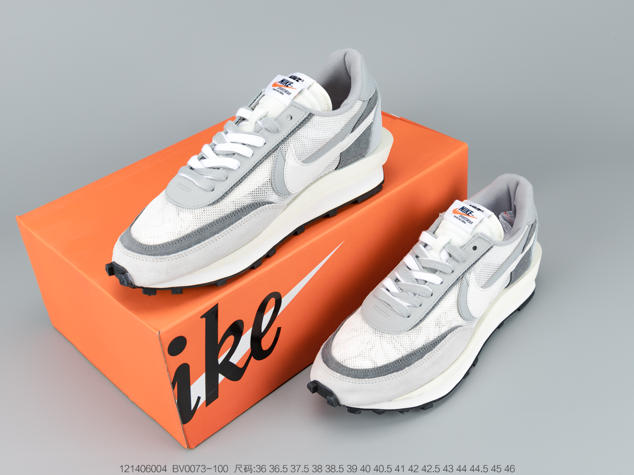 220 日式解构美学联名Sacai x Nike LDV Waffle DaybreakGreyWhite重叠双钩解构设计前卫华夫变形双底休闲慢跑鞋  BV0073-100