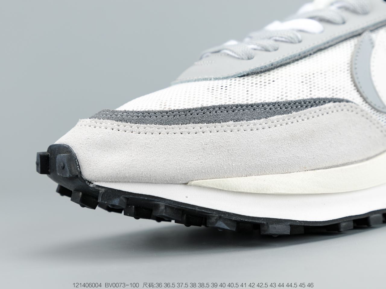 220 日式解构美学联名Sacai x Nike LDV Waffle DaybreakGreyWhite重叠双钩解构设计前卫华夫变形双底休闲慢跑鞋  BV0073-100