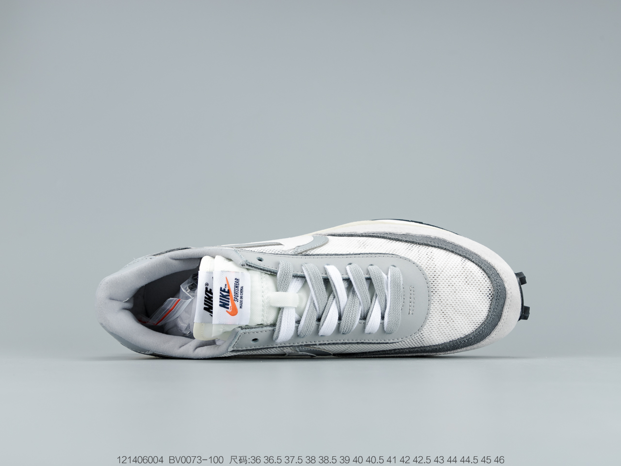 220 日式解构美学联名Sacai x Nike LDV Waffle DaybreakGreyWhite重叠双钩解构设计前卫华夫变形双底休闲慢跑鞋  BV0073-100
