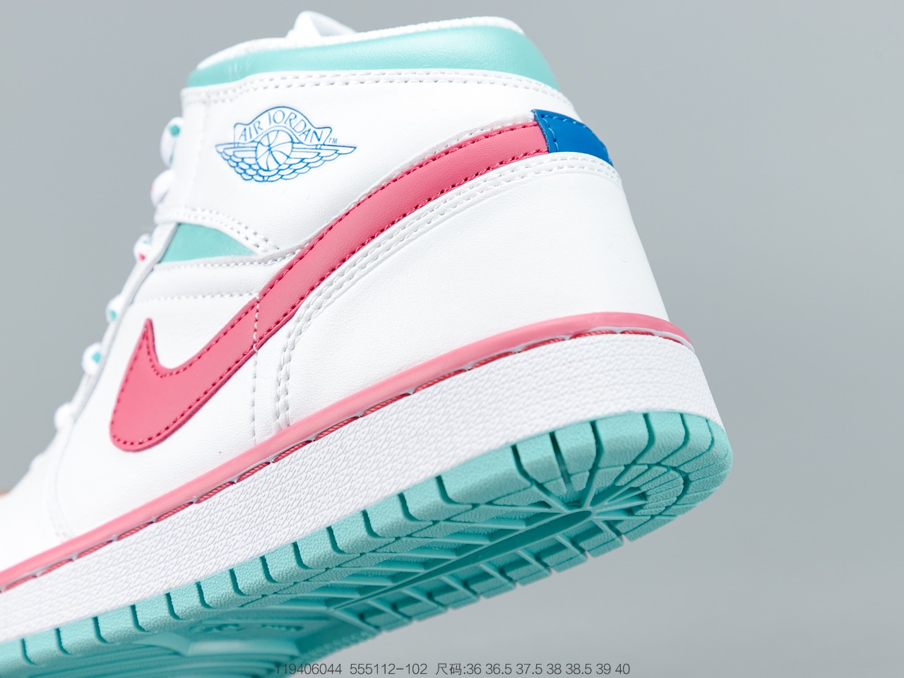 240 清新春日气息,乔丹 Air Jordan 1 Mid GSDigital PinkAJ1乔丹一代中帮经典复古文化休闲运动篮球鞋 555112-102