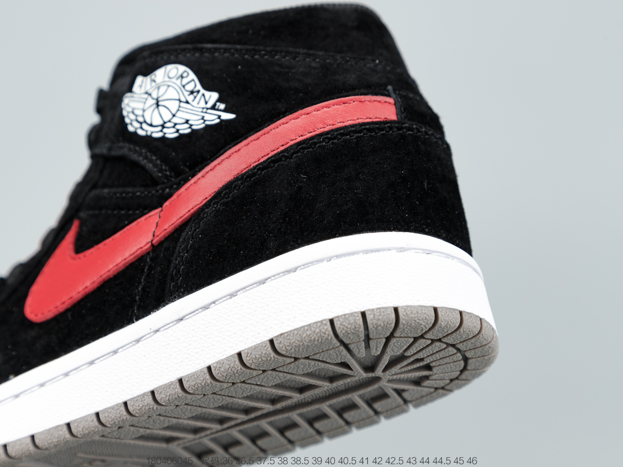 300 头层皮乔丹Air Jordan 1 Mid 35周年限定配色中帮系列  554724-065