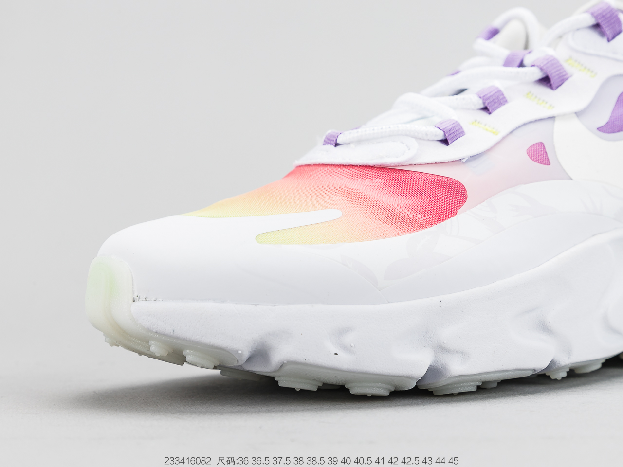150 耐克Air Max 270 React Bauhaus Air Max 鞋款与柔软轻盈的 Nike React 泡棉相融合