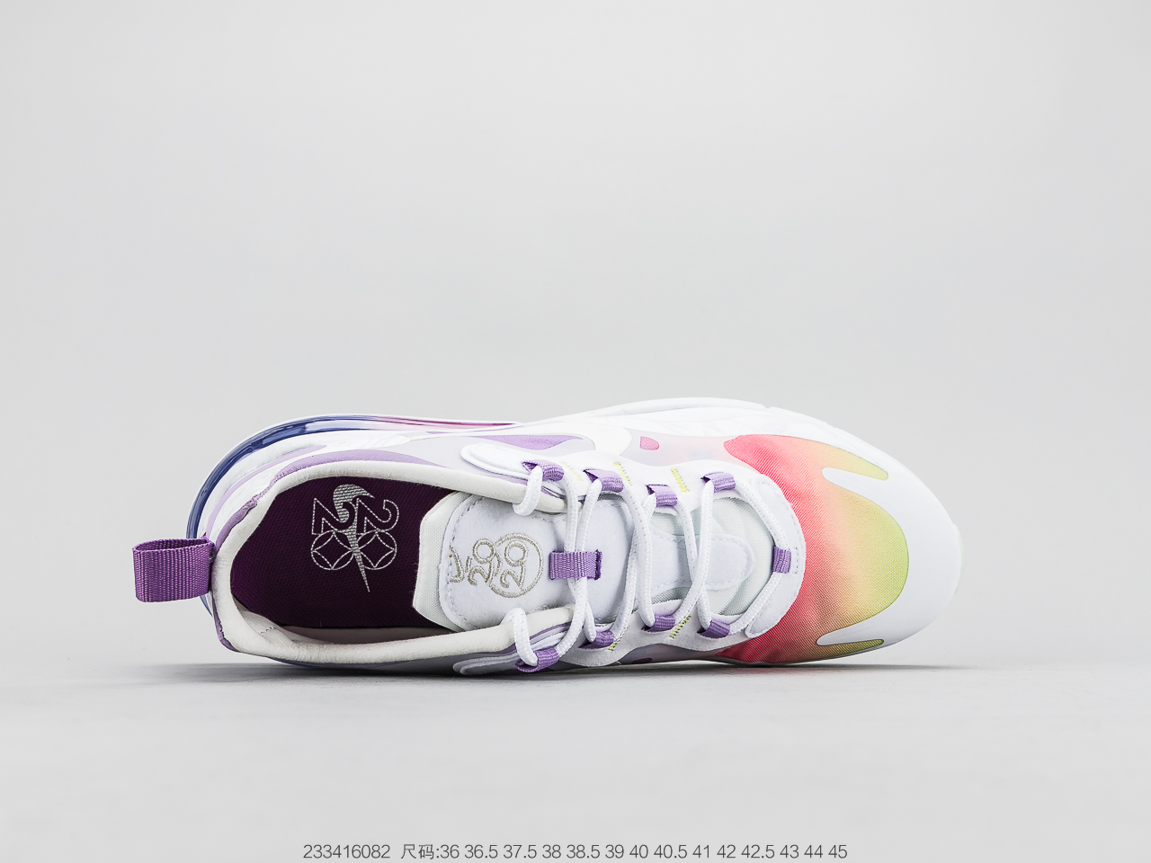 150 耐克Air Max 270 React Bauhaus Air Max 鞋款与柔软轻盈的 Nike React 泡棉相融合