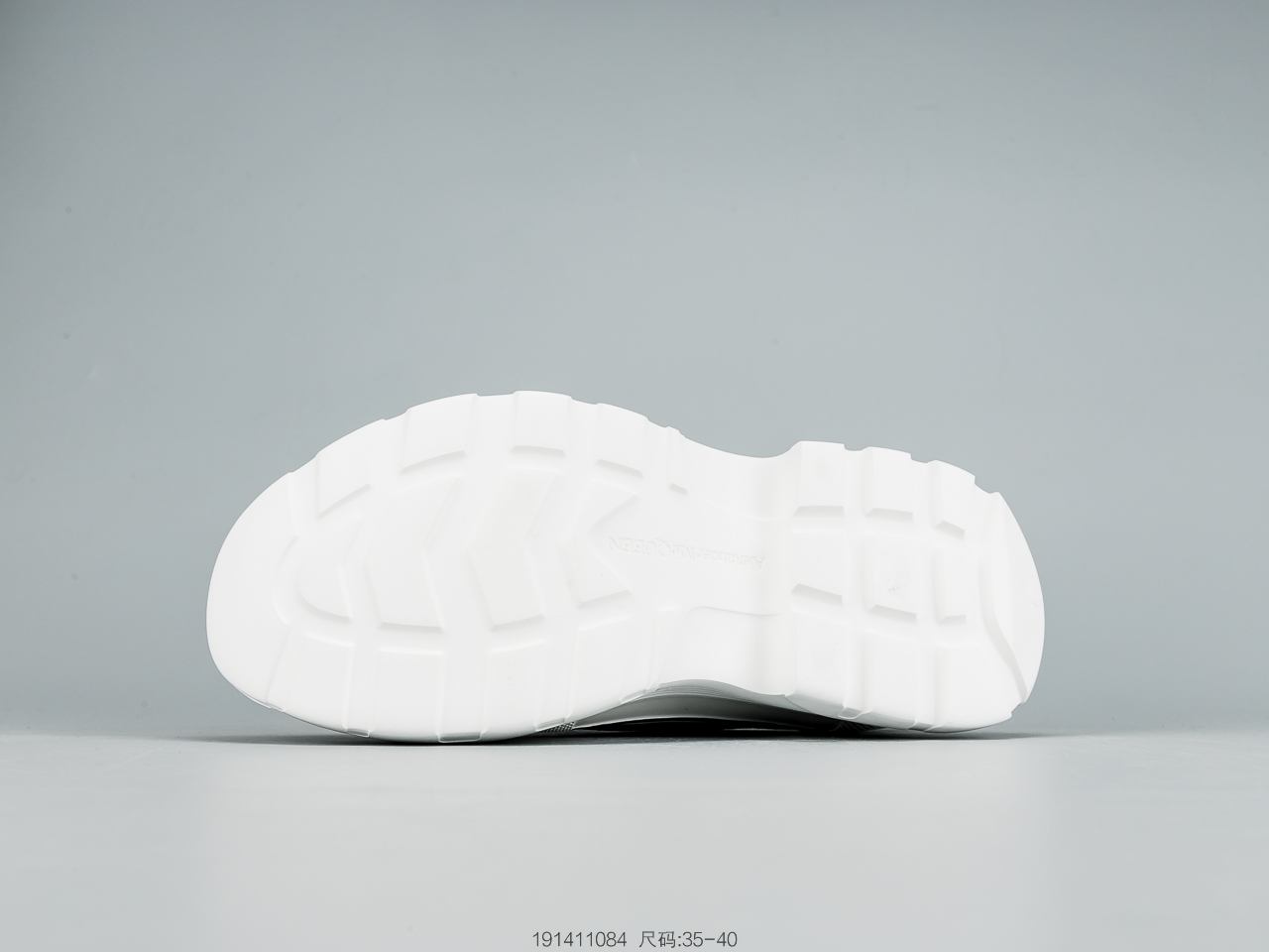 260 麦昆Alexander McQueen 2020春夏新款 麦昆 全白 亚历山大系带增高显瘦显腿长帆布鞋