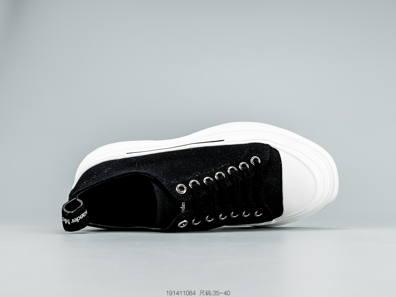 260 麦昆Alexander McQueen 2020春夏新款 麦昆 全白 亚历山大系带增高显瘦显腿长帆布鞋