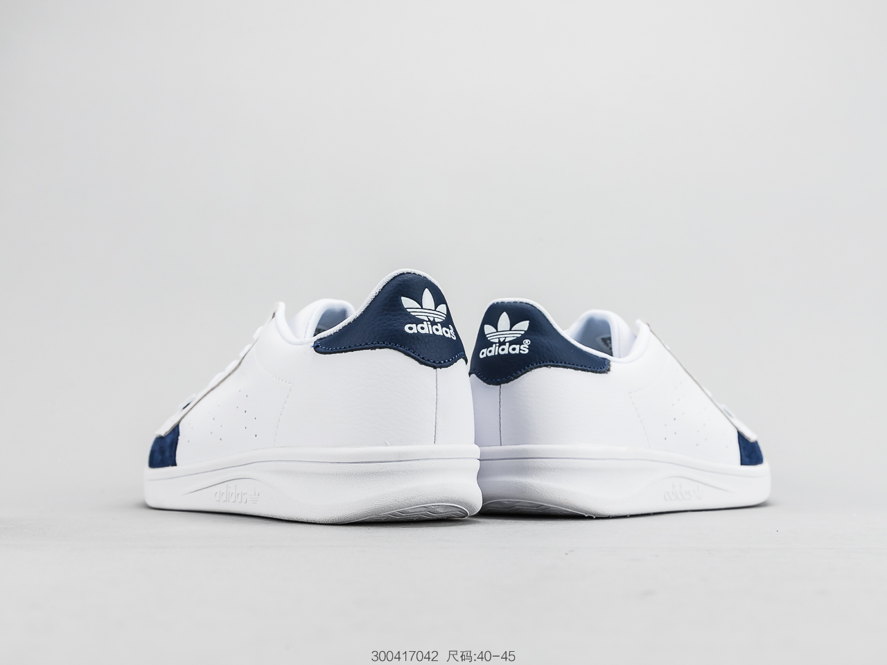 130 阿迪达斯Adidas Tubular Invader Strap 三叶草板鞋