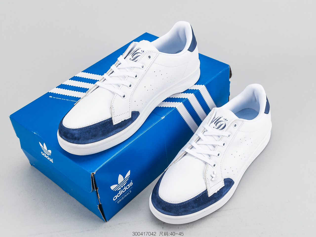 130 阿迪达斯Adidas Tubular Invader Strap 三叶草板鞋