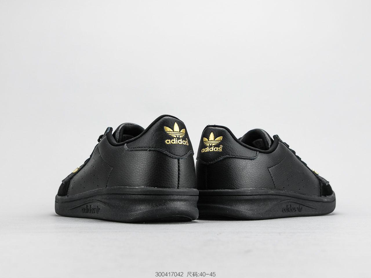 130 阿迪达斯Adidas Tubular Invader Strap 三叶草板鞋