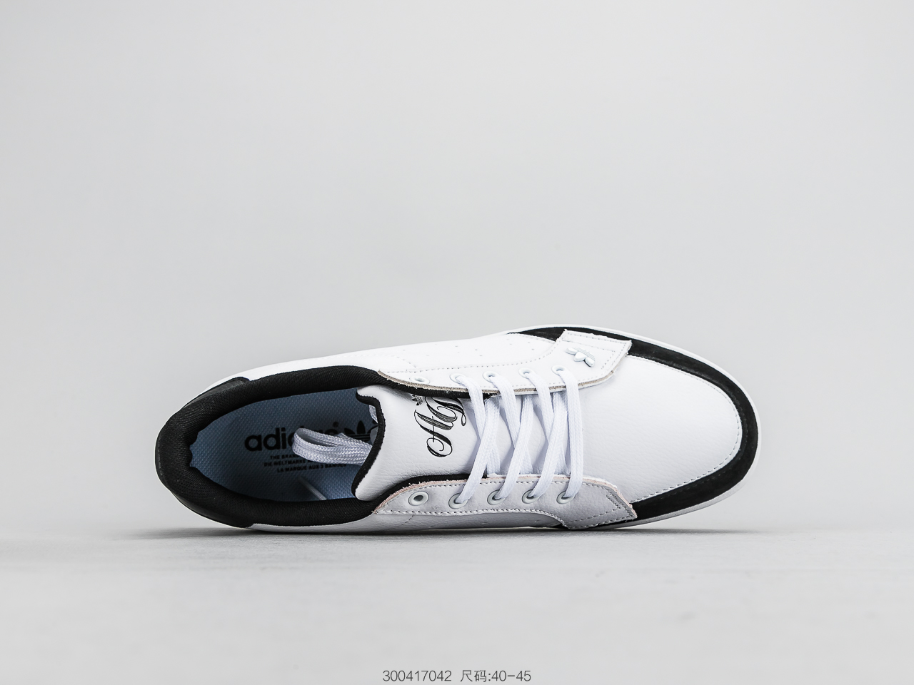 130 阿迪达斯Adidas Tubular Invader Strap 三叶草板鞋