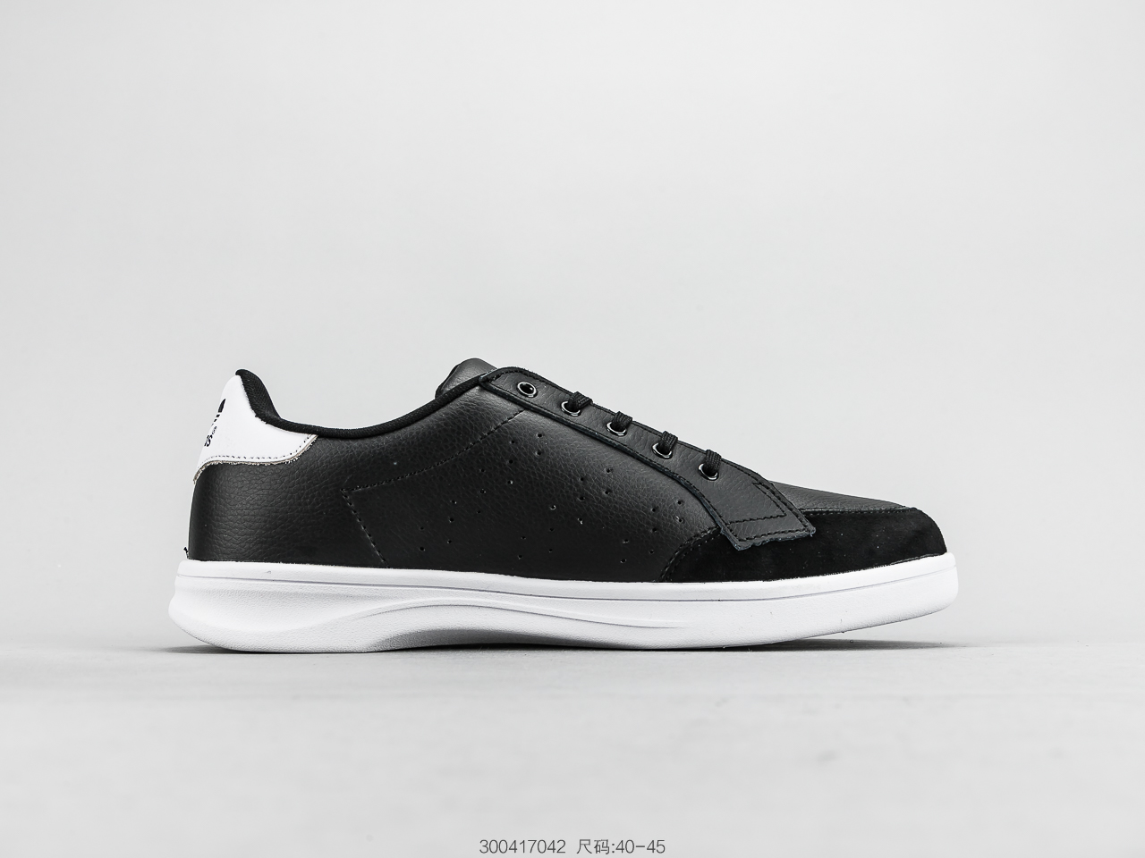 130 阿迪达斯Adidas Tubular Invader Strap 三叶草板鞋