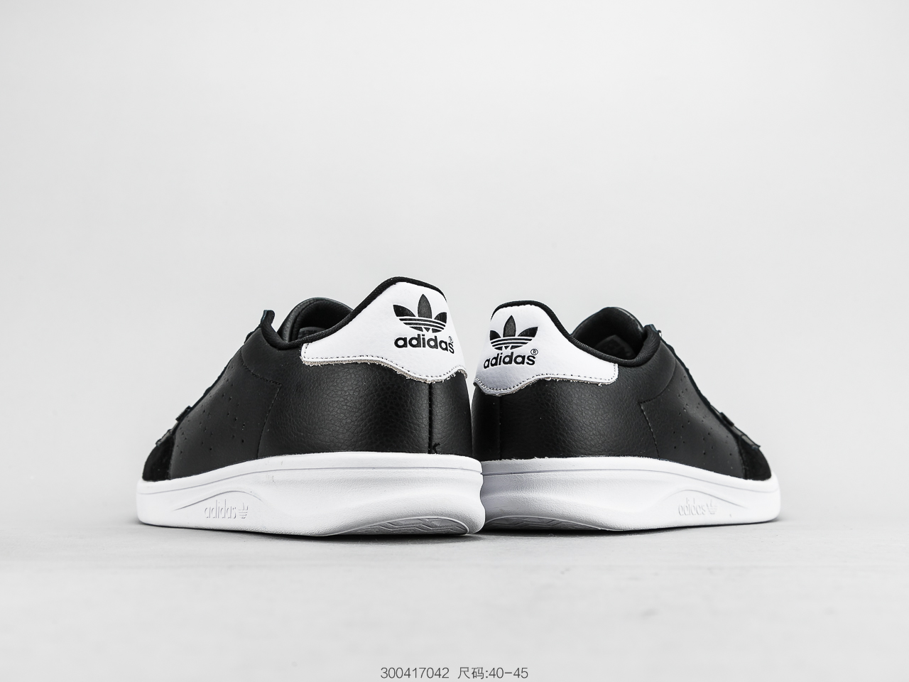 130 阿迪达斯Adidas Tubular Invader Strap 三叶草板鞋