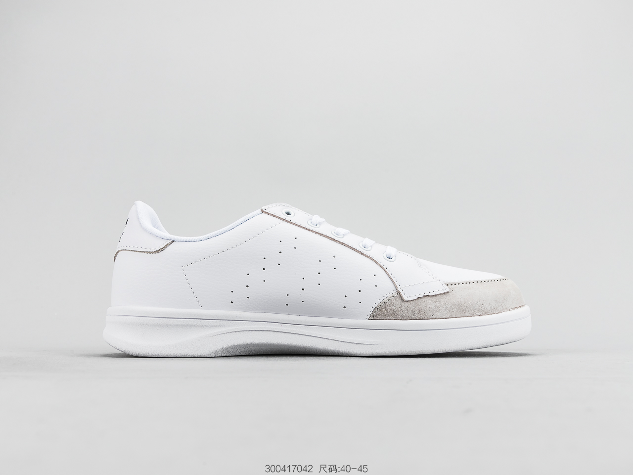 130 阿迪达斯Adidas Tubular Invader Strap 三叶草板鞋