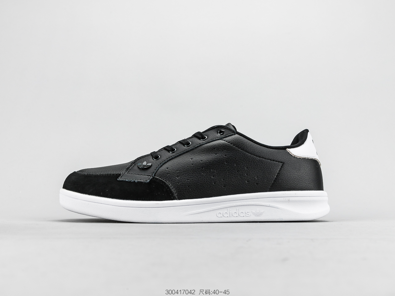 130 阿迪达斯Adidas Tubular Invader Strap 三叶草板鞋