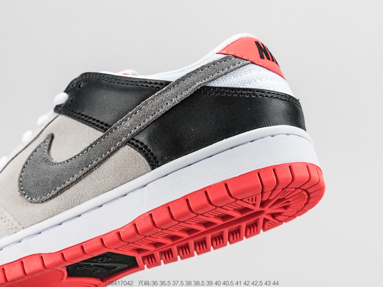 130 耐克 Nike Dunk SB Low Pro ISO 红外线这双鞋的构色方案非常经典CD2563-004