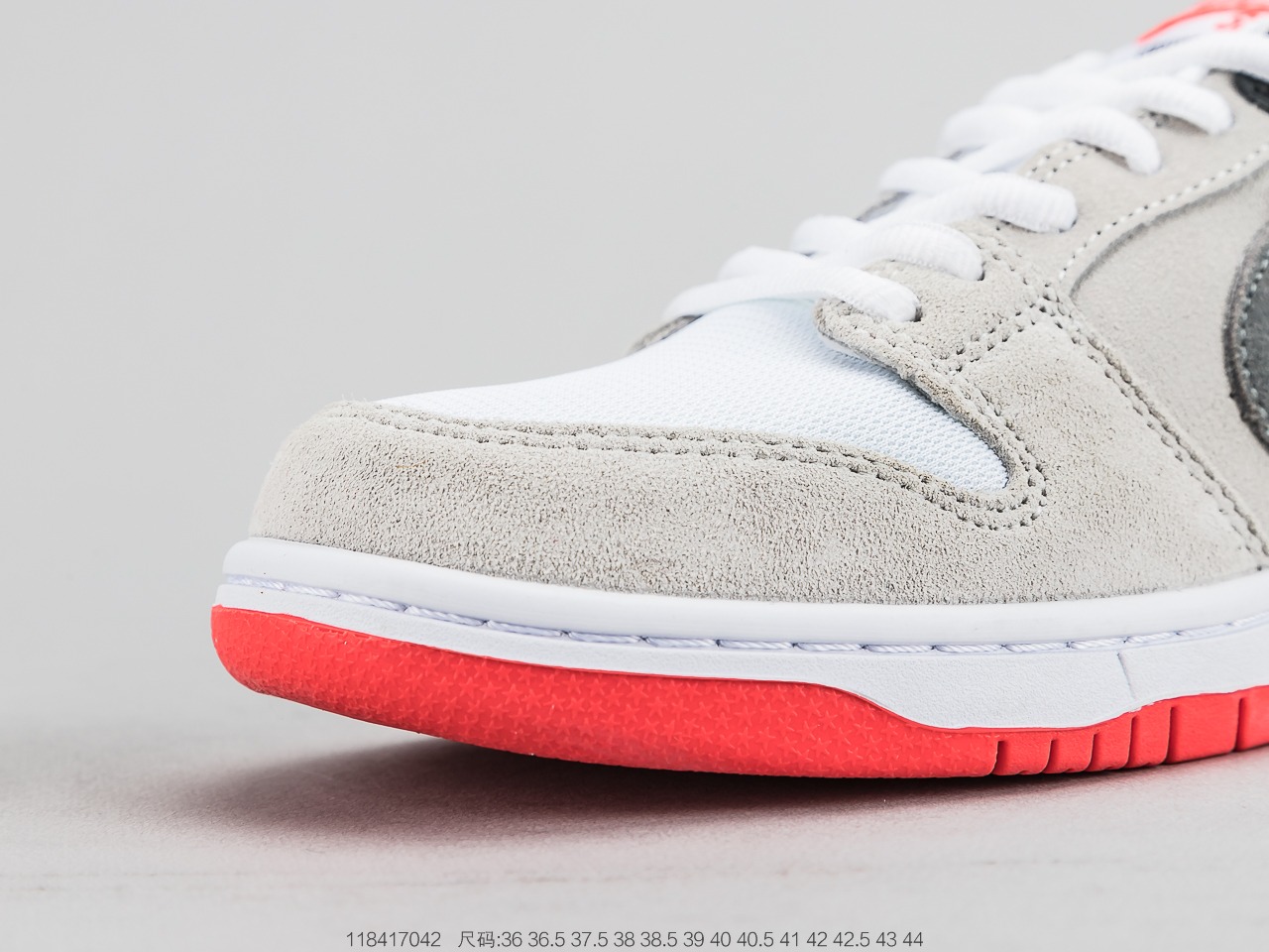 130 耐克 Nike Dunk SB Low Pro ISO 红外线这双鞋的构色方案非常经典CD2563-004