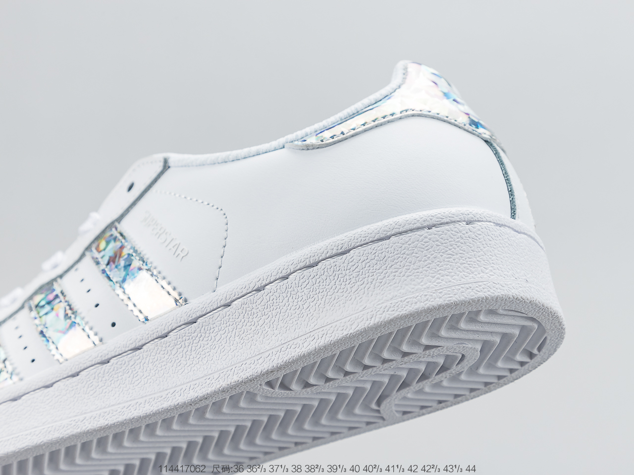 140 阿迪达斯Adidas  Superstar 贝壳头休闲运动休闲板鞋  F33889