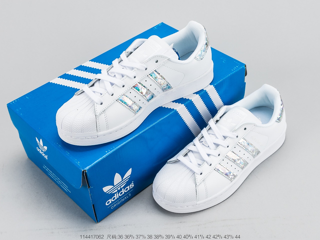 140 阿迪达斯Adidas  Superstar 贝壳头休闲运动休闲板鞋  F33889
