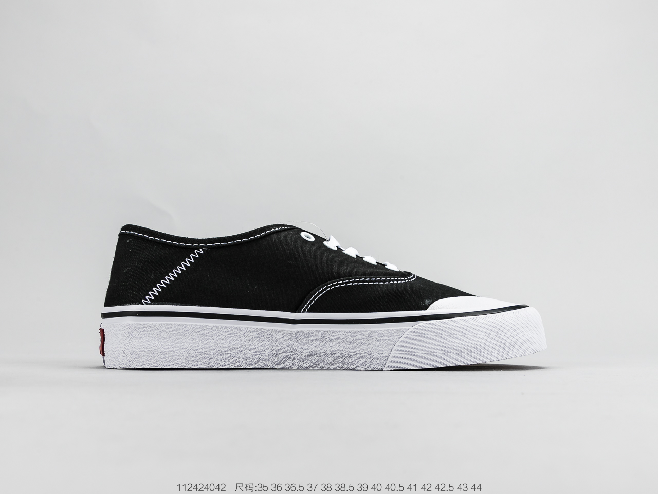 130 小红书推荐榜第一名 神仙百搭配色 Vans范斯 运动休闲系列 Vans Vault高端支线低帮男女黑色